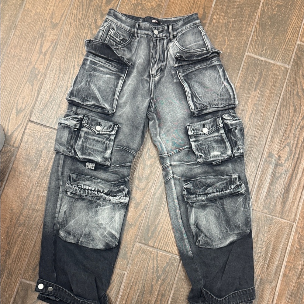 Women’s Black and Gray Cargo Pants